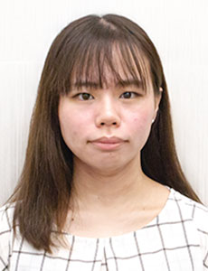 山崎 綾乃